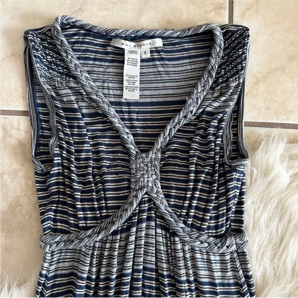 Max Studio Summer Maxi Dress - Picture 4 of 4